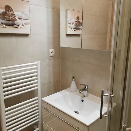 Jetty Apartman